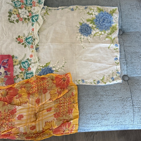 Lot of 6 Vintage Women Floral Print Handkerchiefs - Picture 4 of 10